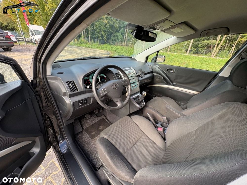 Toyota Corolla Verso 1.8 Prestige + 7os - 17