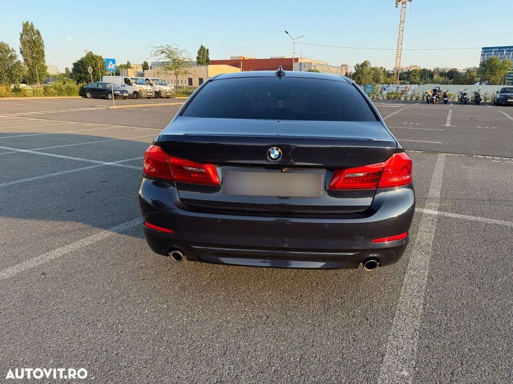 BMW Seria 5 520d AT - 11