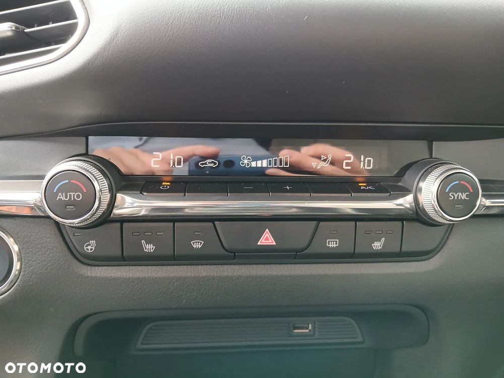 Mazda CX-30 2.0 mHEV Hikari 2WD - 21