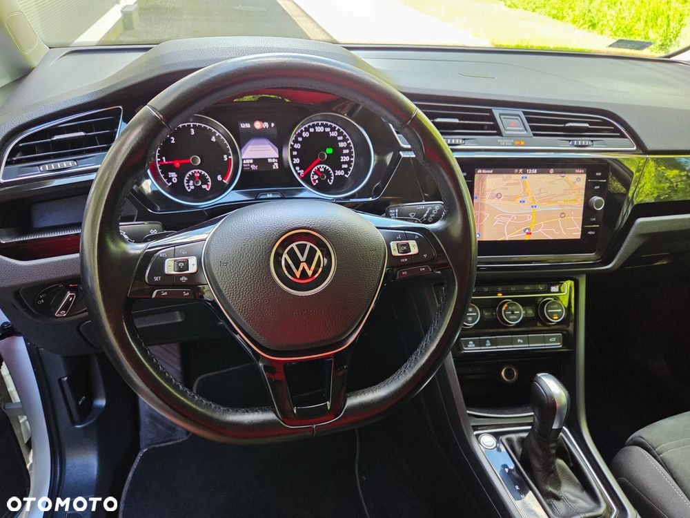 Volkswagen Touran 2.0 TDI BMT Highline DSG - 22