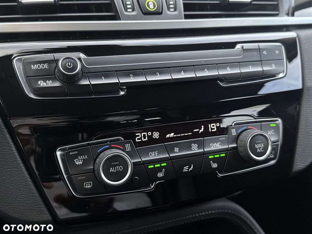 BMW X1 sDrive18i - 13