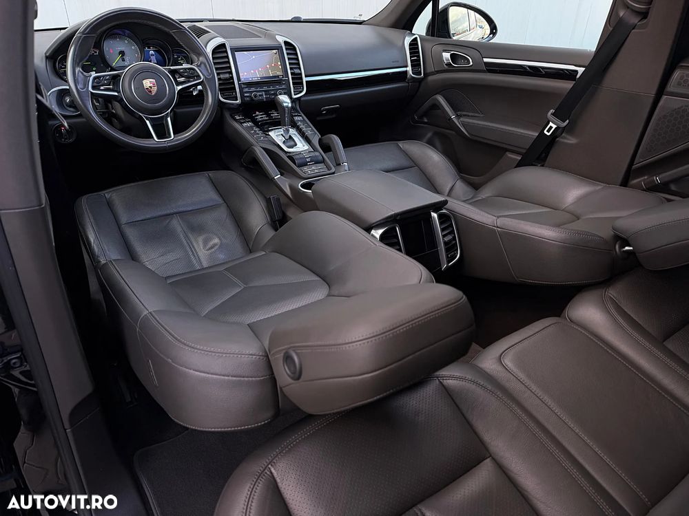 Porsche Cayenne S E-Hybrid Platinum Edition - 14