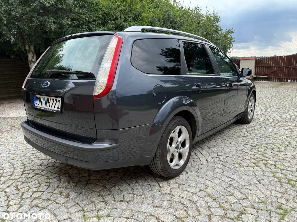 Ford Focus 1.6 16V Connection - 14
