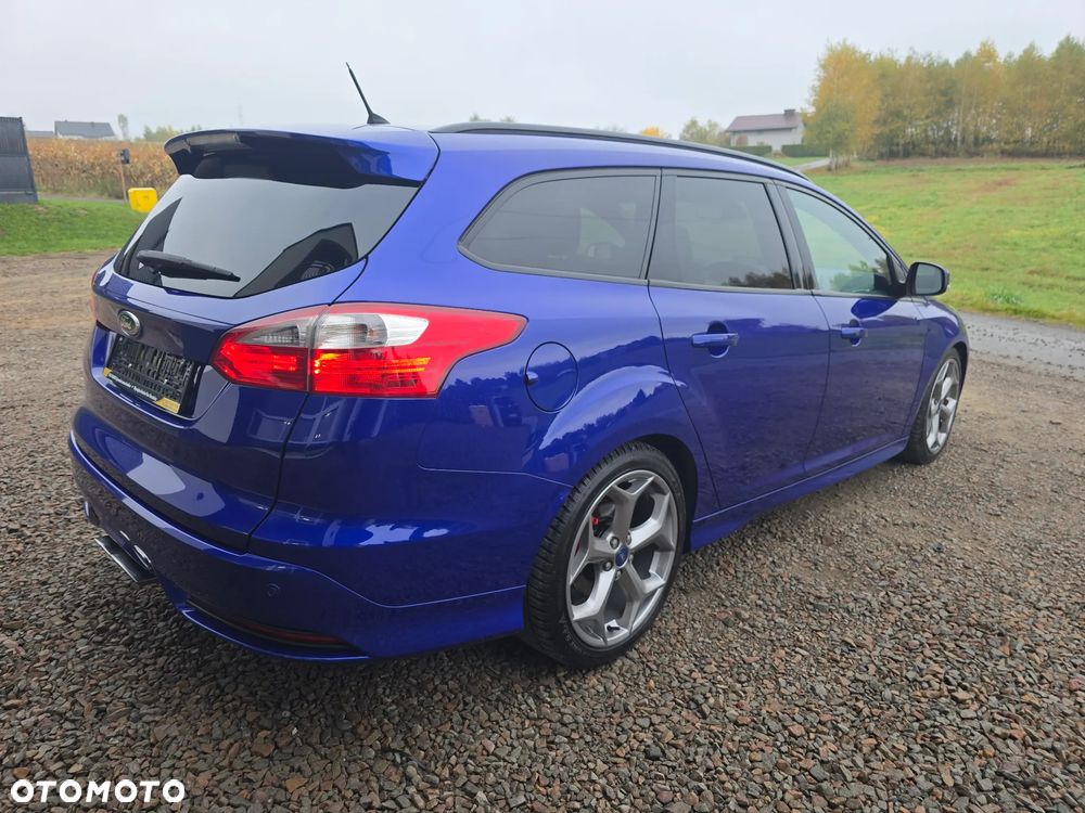 Ford Focus - 11