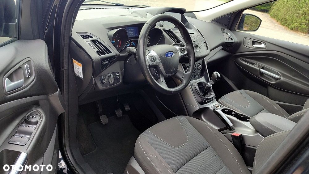 Ford Kuga 2.0 TDCi 2x4 Trend - 26