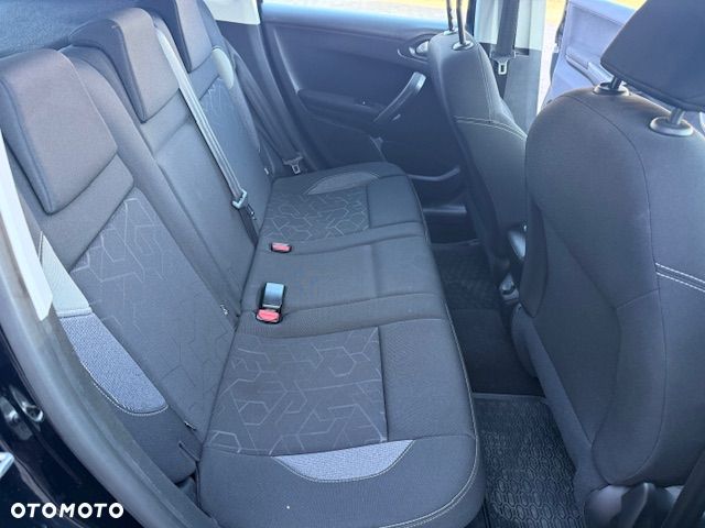 Peugeot 2008 1.2 Pure Tech Style S&S - 25