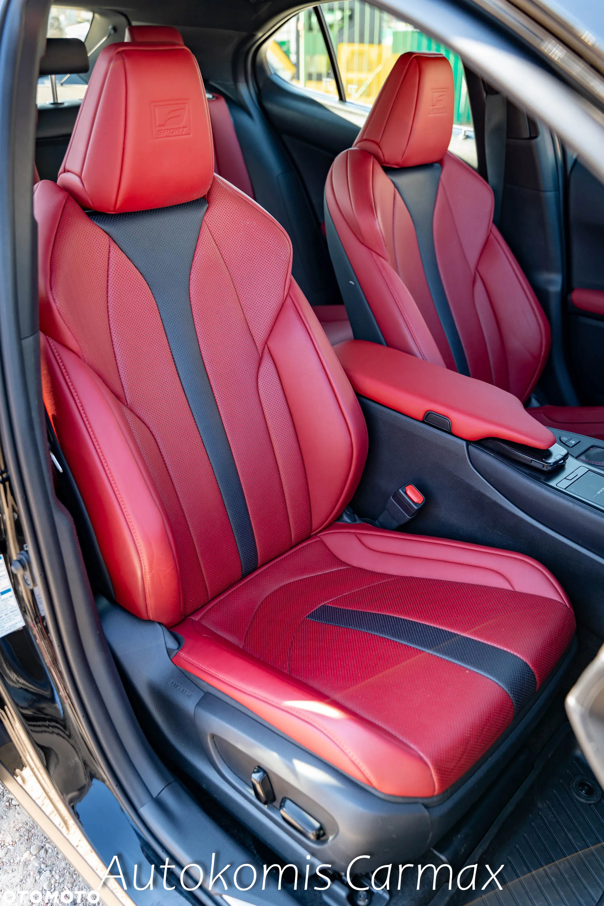 Lexus UX - 18