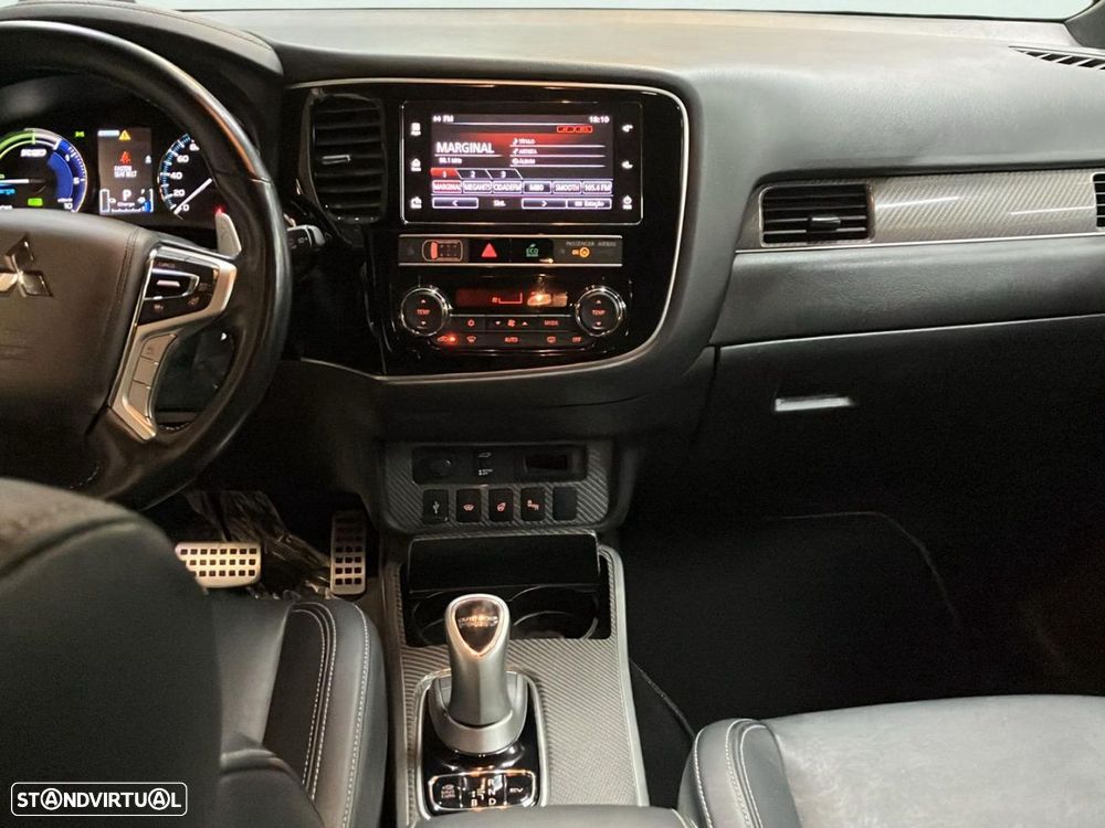 Mitsubishi Outlander 2.4 PHEV Instyle - 28