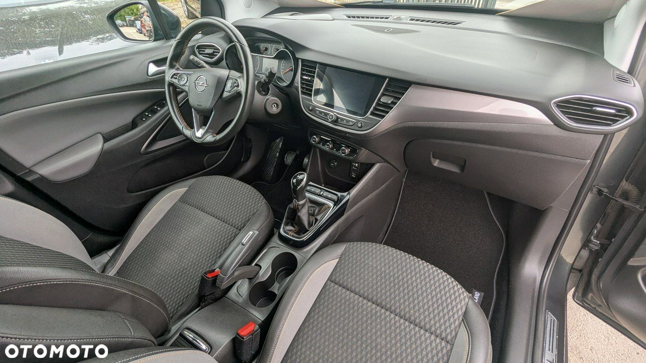 Opel Crossland X - 16