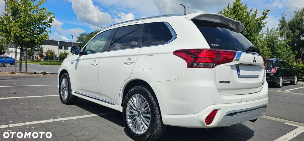 Mitsubishi Outlander Intense + - 35