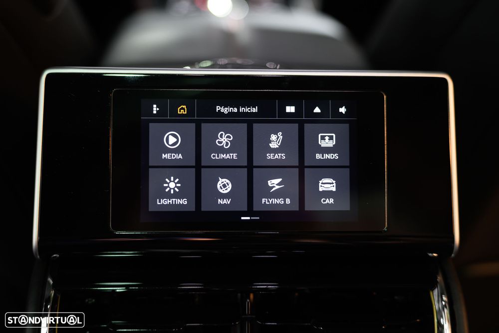 Bentley Flying Spur V8 Mulliner - 40