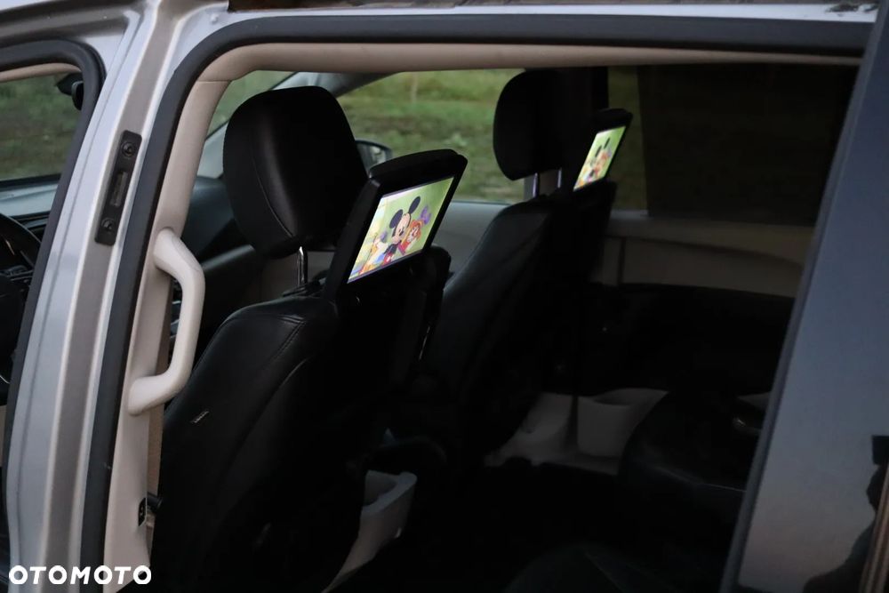 Chrysler Pacifica - 25