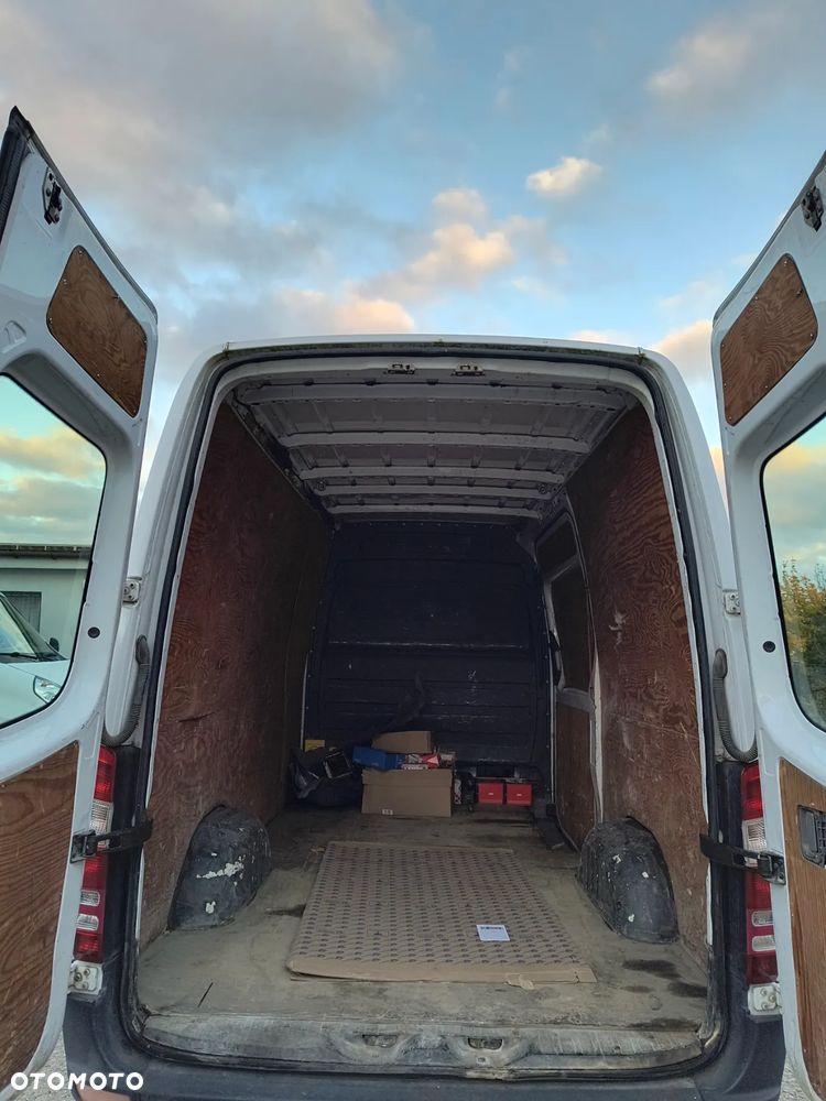 Mercedes-Benz Sprinter - 8