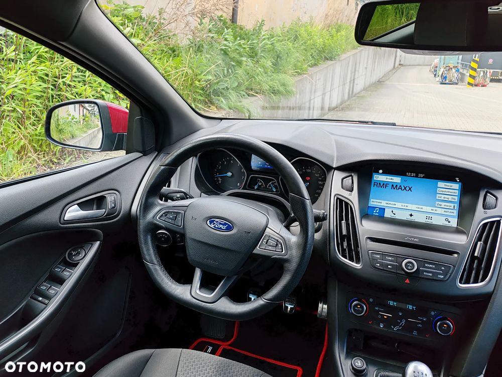 Ford Focus 1.5 EcoBoost STart-Stopp-System ST-LINE - 15