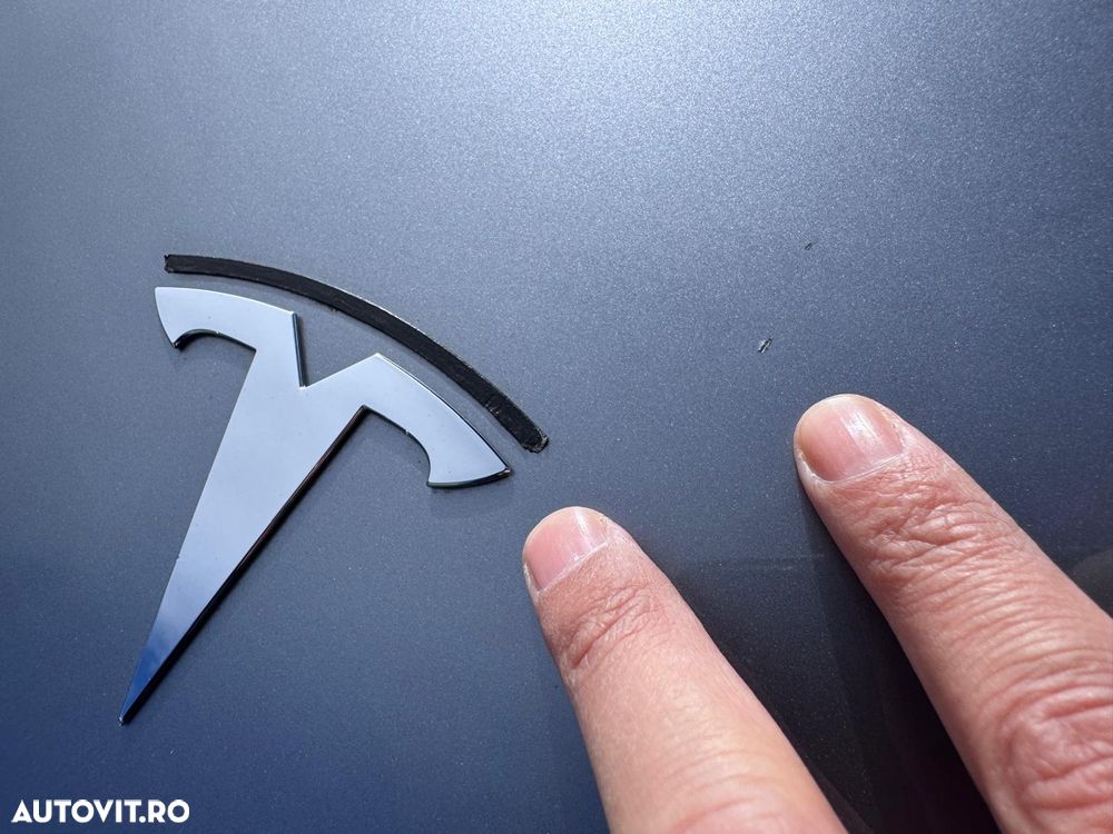 Tesla Model Y AWD Performance - 40