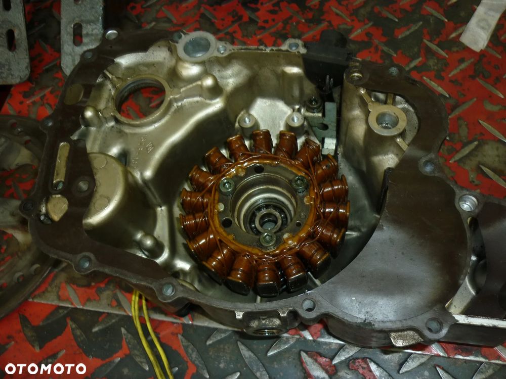 Zbiornik paliwa bak Suzuki Burgman 400 rok 1998-2002 - 17