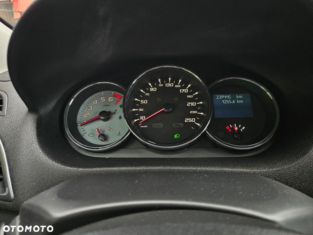Renault Megane TCe 180 GT - 17