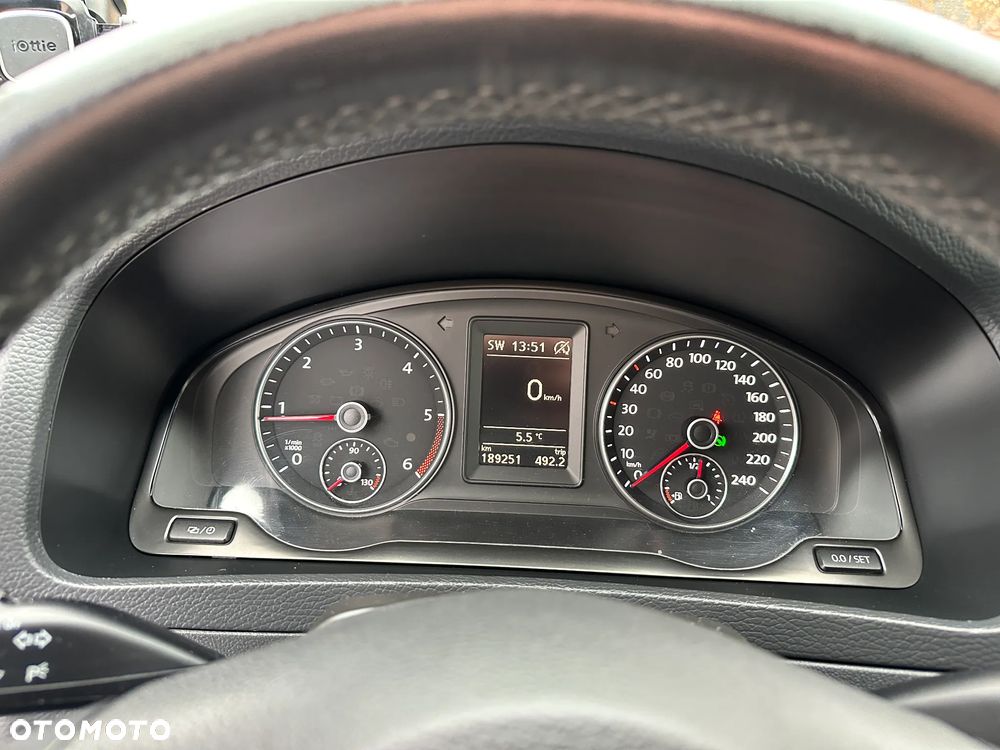 Volkswagen Multivan - 9