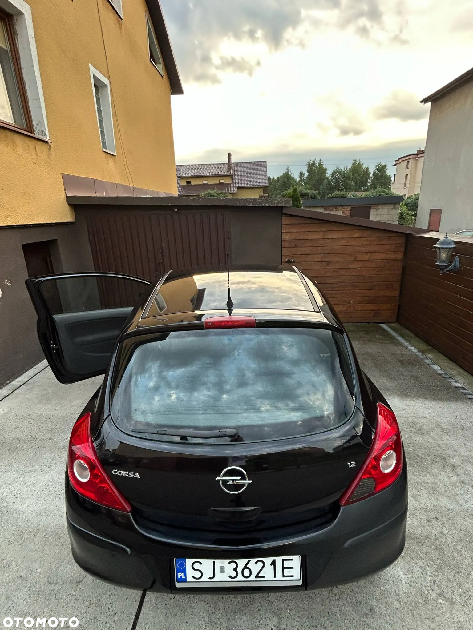 Opel Corsa 1.2 16V Enjoy - 4