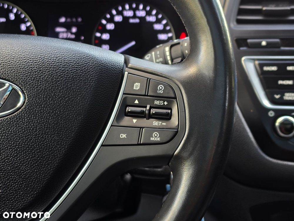 Hyundai i20 1.4 Intro Edition - 31