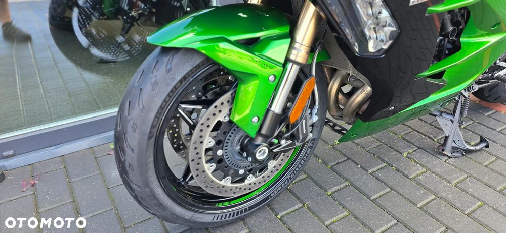 Kawasaki H2 - 30