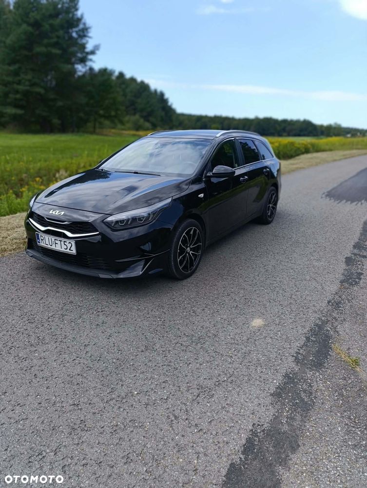 Kia Ceed - 11