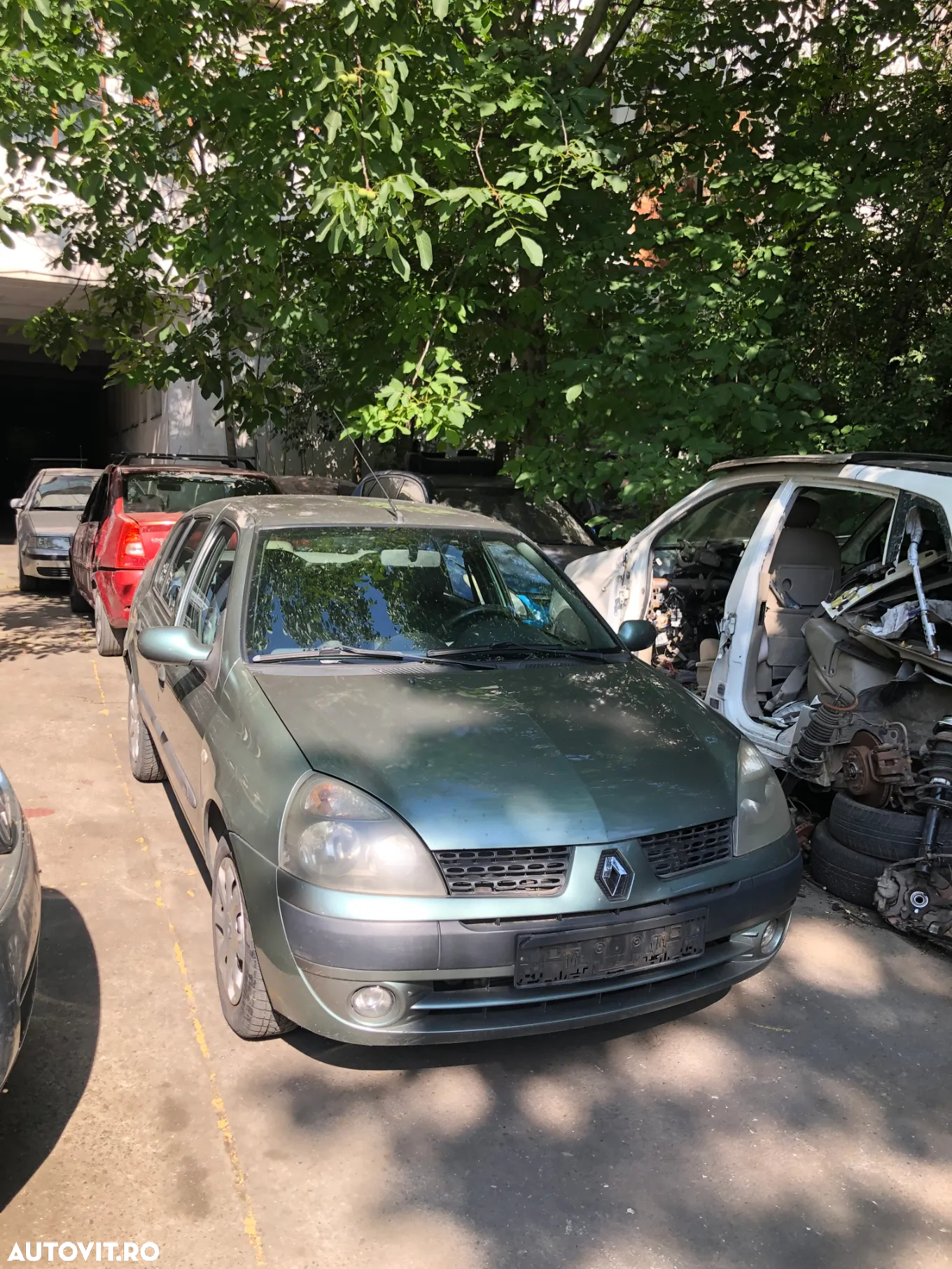 Dezmembrez Renault Clio Symbol 2005 verde 1,5 dci - 10