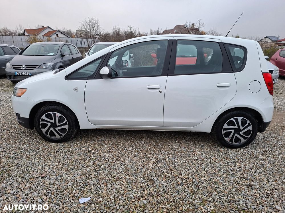 Mitsubishi Colt - 12