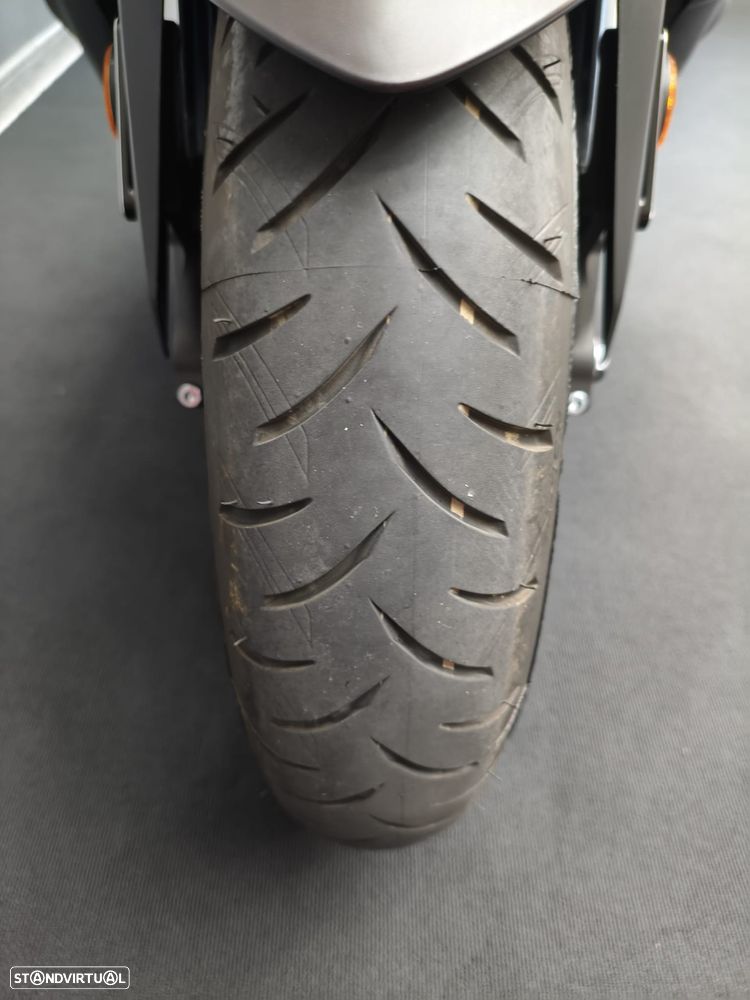 Yamaha TMAX Tech Max - 14