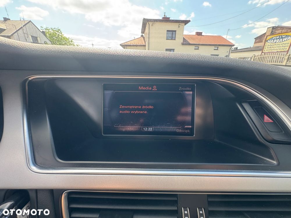 Audi A4 Avant 2.0 TDI DPF clean diesel multitronic Ambiente - 28