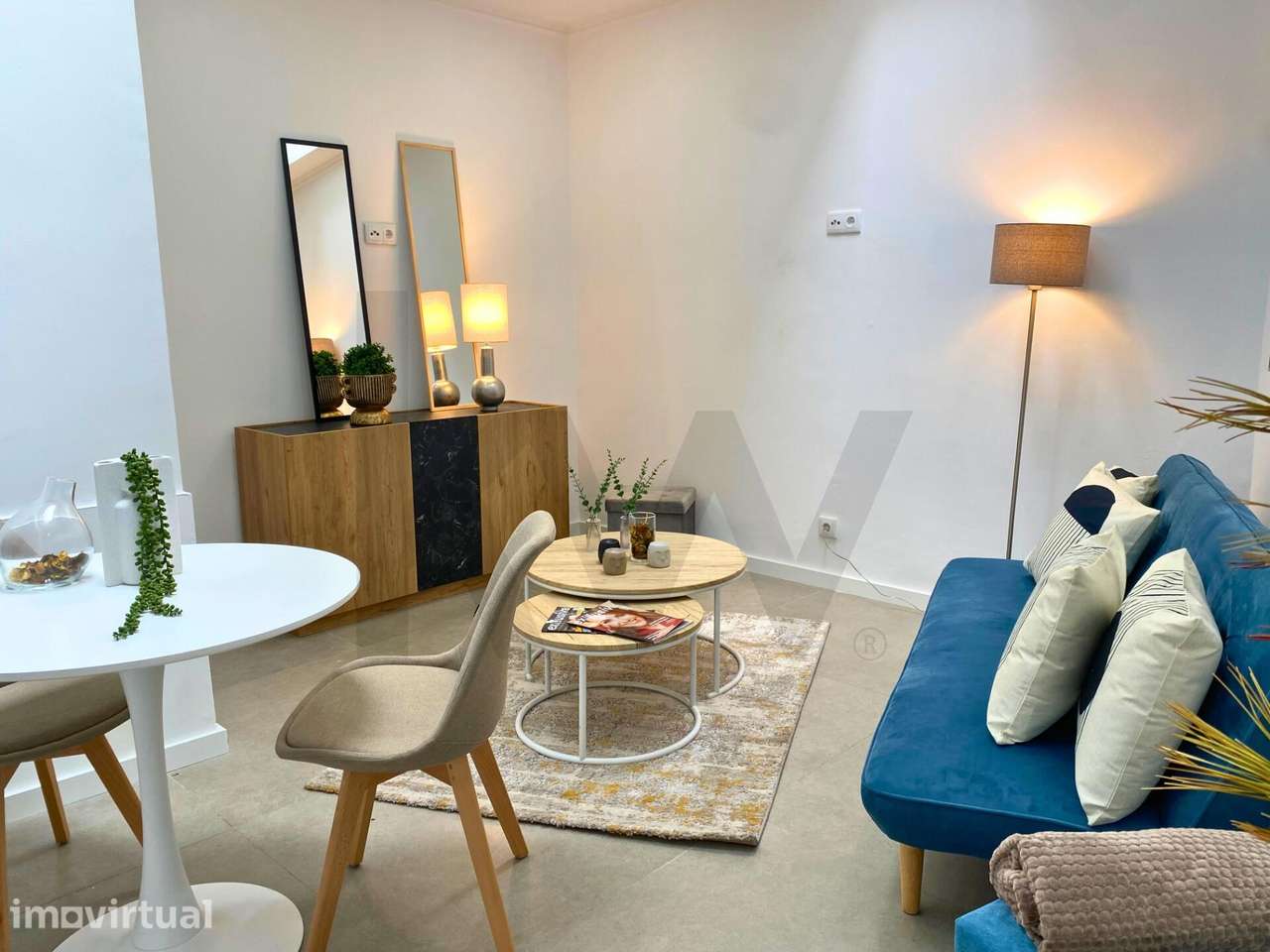 Apartamento T3 Renovado nos Anjos com Charme e Luz Natural — Baixa d - Grande imagem: 5/29