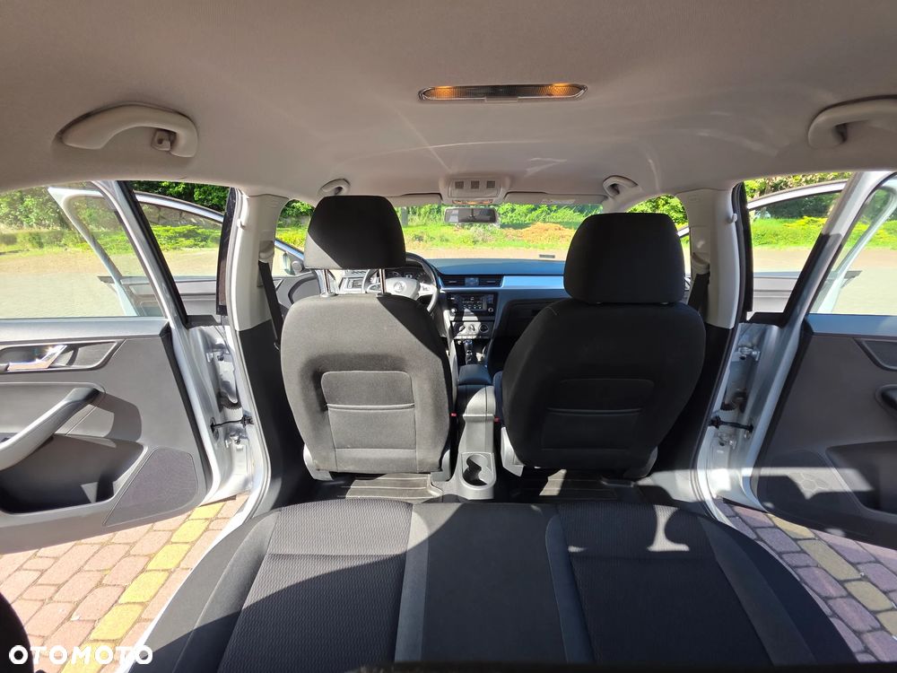 Skoda RAPID 1.2 TSI Ambition - 16