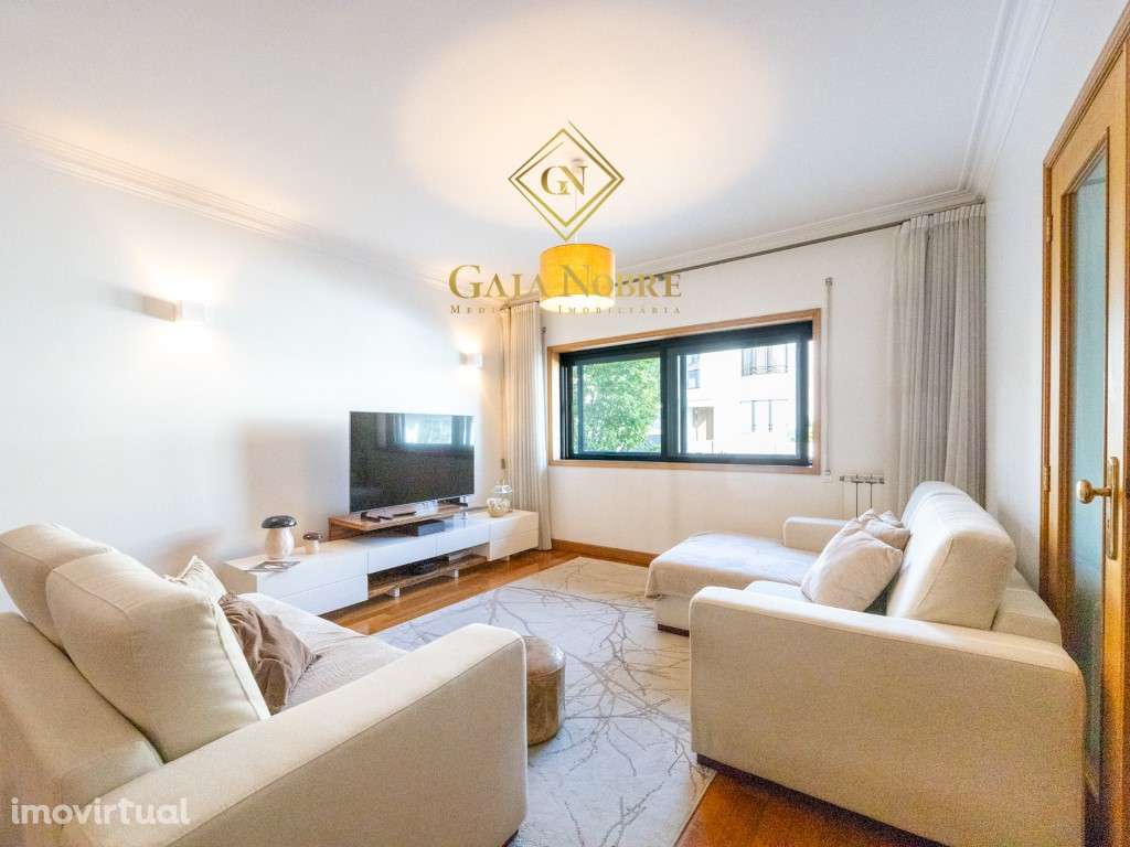 Moradia T4 em Vilar do Paraíso - Grande imagem: 4/29