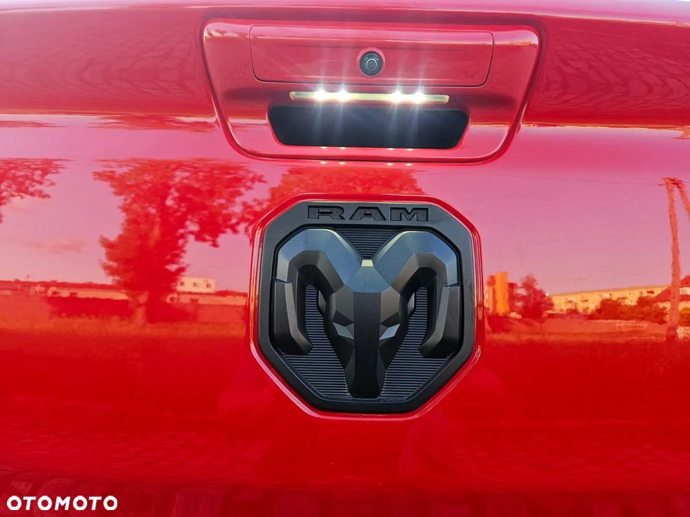 RAM 1500 Crew Cab Sport - 19