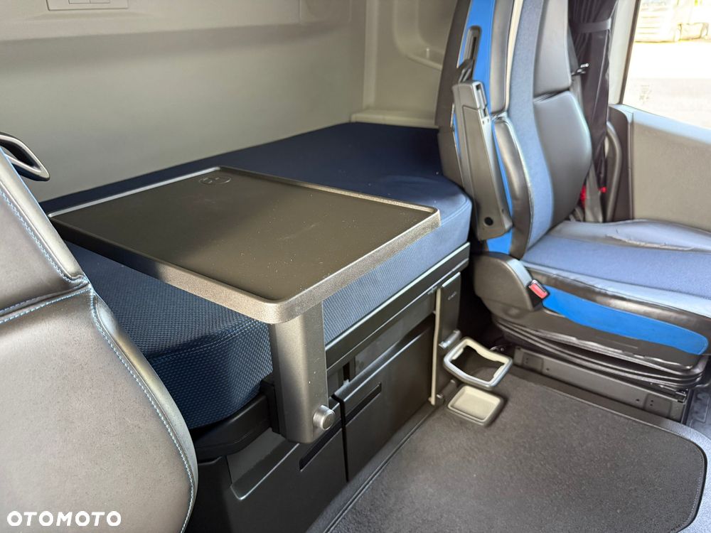 Volvo FH500 /EURO6/FULL LED/NAVI/KLIMA.POSTOJOWA/SPROWADZONY - 39