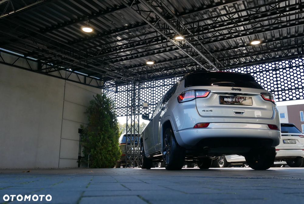 Jeep Compass - 39