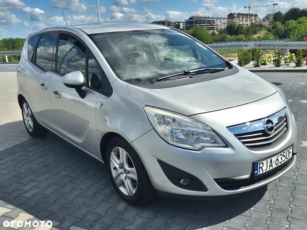 Opel Meriva 1.4 T Cosmo S&S - 4