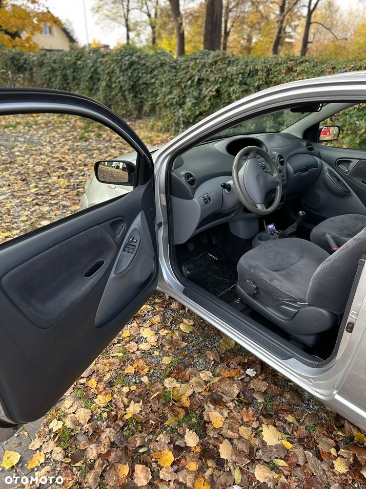 Toyota Yaris 1.3 Luna - 8