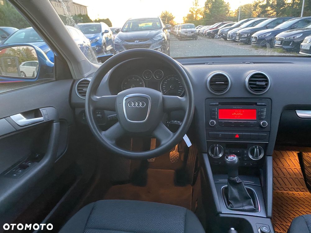 Audi A3 Sportback 1.6 Attraction - 31