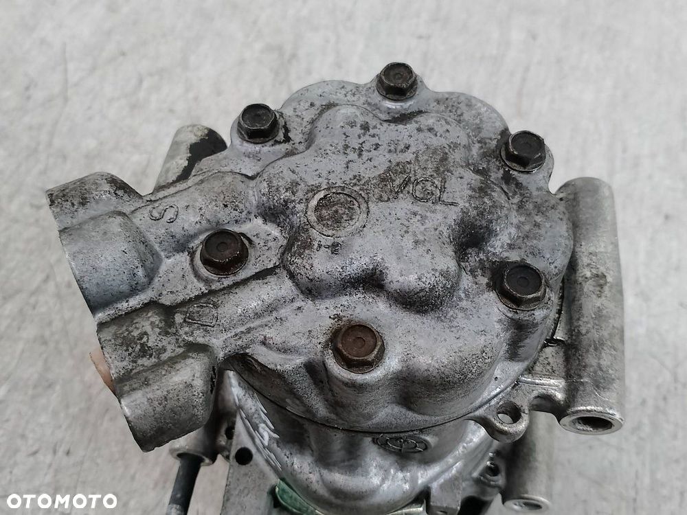 POMPA, SPRĘŻARKA KLIMATYZACJI RENAULT THALIA 8200315744 1.4 8V - 6