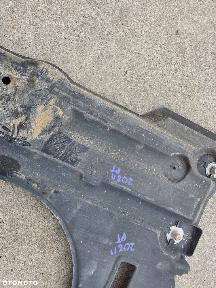 Osłona podwozia prawa tylna Peugeot 208 II  9823546880 - 8