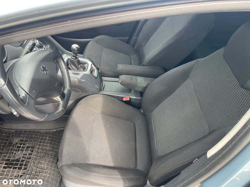 Peugeot 5008 2.0 HDi Premium + - 12