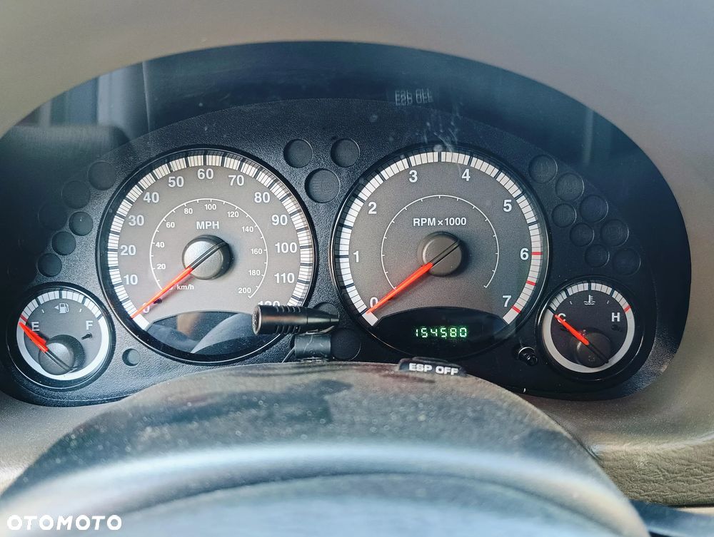 Jeep Cherokee - 23