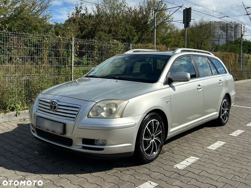 Toyota Avensis - 2