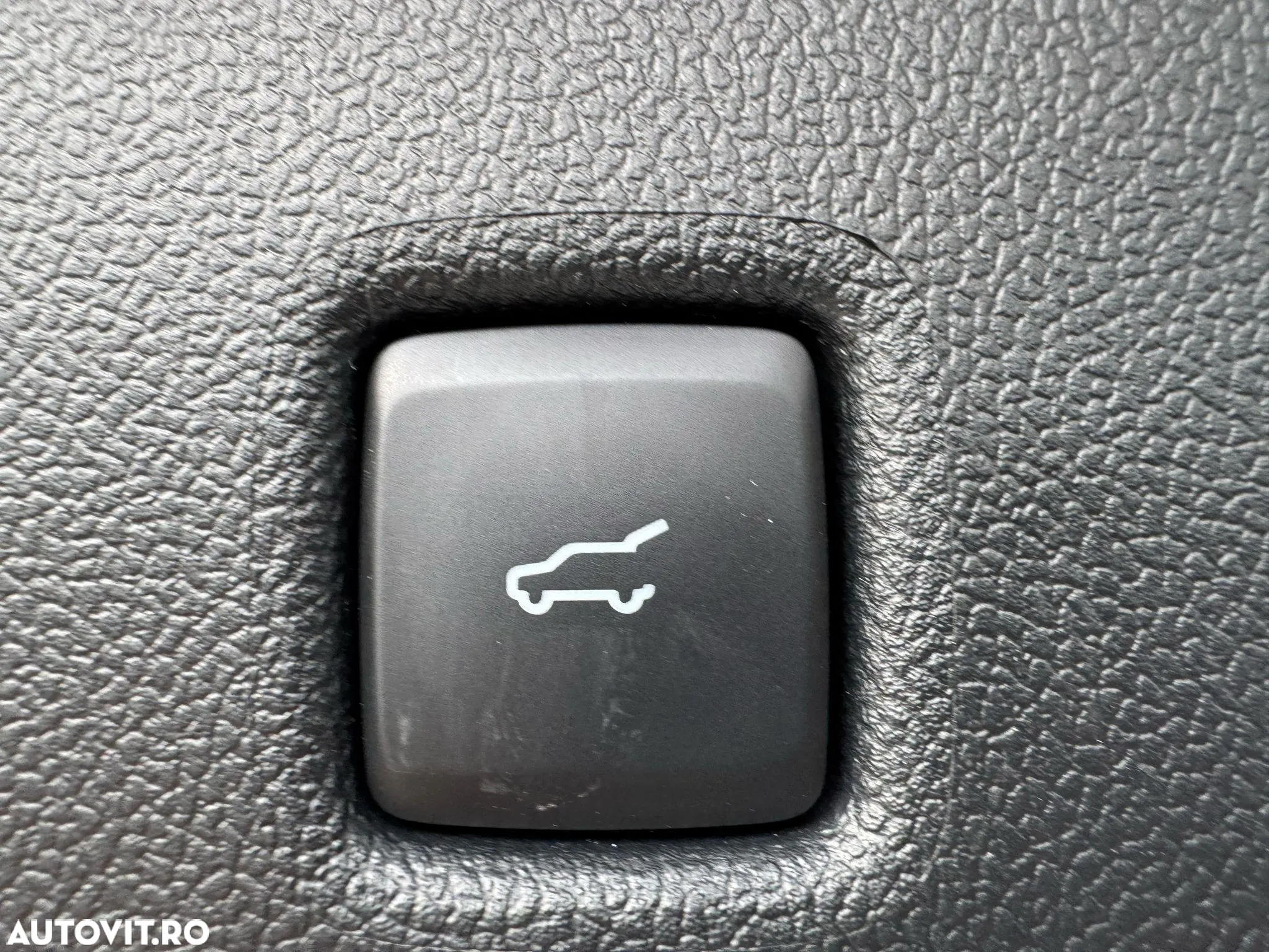 Ford Kuga 1.5 EcoBoost A8 FWD ST-Line X - 33