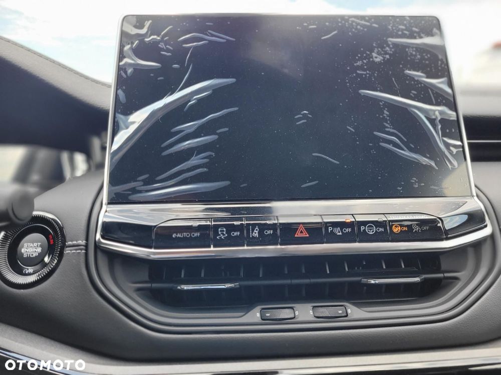 Jeep Compass - 22