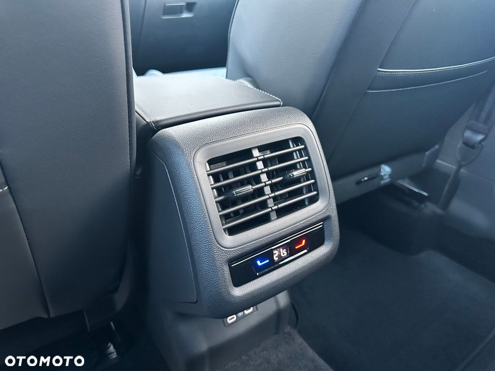 Volkswagen T-Roc - 29