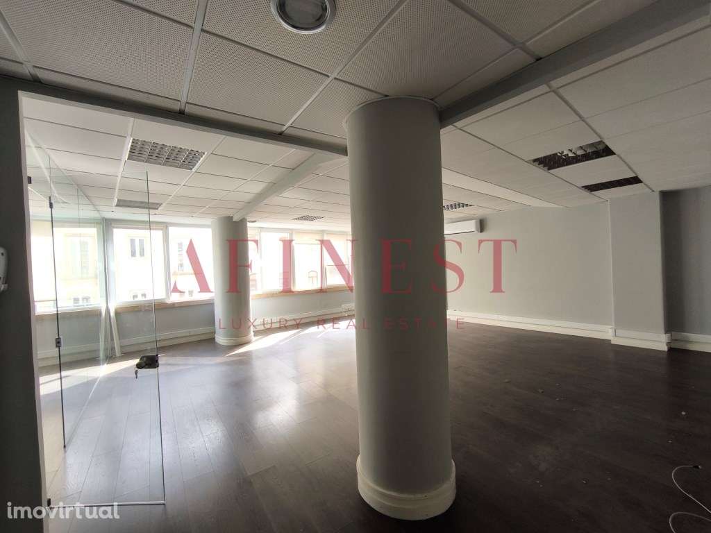 ESCRITÓRIO COM 5 SALAS - AVENIDAS NOVAS - Grande imagem: 3/34