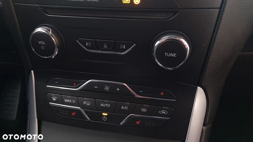 Ford Galaxy 2.0 EcoBlue Titanium - 26