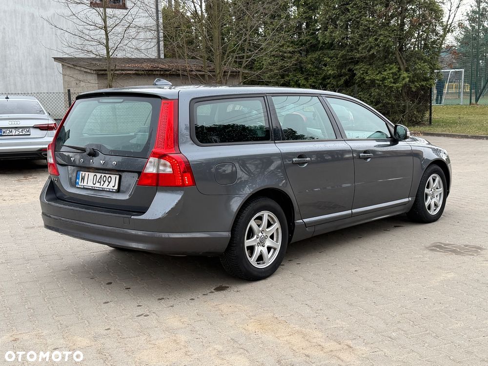 Volvo V70 2.5T Momentum - 5